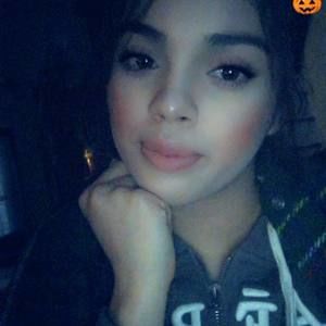 Meet your Posher, Anayeli